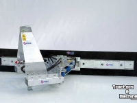 Sonstiges Gartenbaumaschinen und Zubehör Qmac Rubber yard scraper hook up by pallet forks