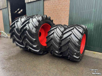 Räder, Reifen, Felgen & Distanzringe Michelin 900/50R42 710/55R30