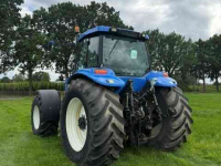 Schlepper / Traktor New Holland TG 255