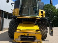Mähdrescher New Holland CR 8.80