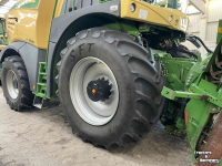 Feldhäcksler Krone BigX 580 + EF300 pickup en EC 600-2 8R maisbek