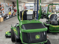 Aufsitzrasenmäher John Deere 1550