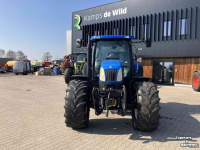 Schlepper / Traktor New Holland TS135A