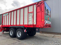 Lade- und Dosierwagen Pottinger Jumbo 7210L Combiline. Kortsnijwagen.