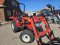 Gartentraktoren Mitsubishi MT36 4WD HST minitrekker met voorlader. Slechts 82 uur!