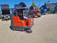 Kehr- und Kehrsaugmaschinen Hako Jonas 1450 V