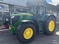 Schlepper / Traktor John Deere 6M 220