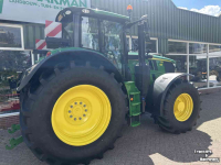 Schlepper / Traktor John Deere 6M 220