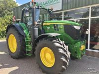 Schlepper / Traktor John Deere 6M 220
