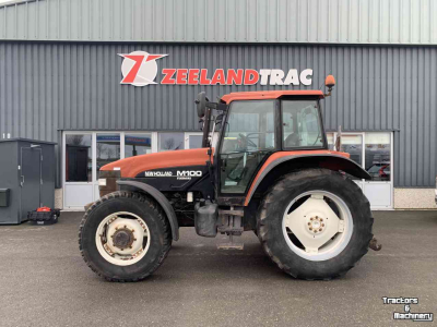 Schlepper / Traktoren New Holland M 100