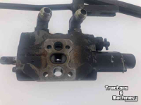 Sonstiges Traktoren und Zubehör Valtra Valmet hydraulisch ventiel
