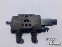 Sonstiges Traktoren und Zubehör Valtra Valmet hydraulisch ventiel