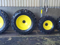 Räder, Reifen, Felgen & Distanzringe Mitas 600/65 R38 & 540/65 R24