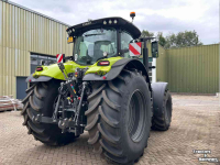 Schlepper / Traktor Claas Axion 830 Night Edition