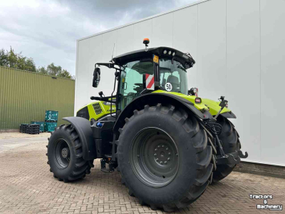 Schlepper / Traktor Claas Axion 830 Night Edition