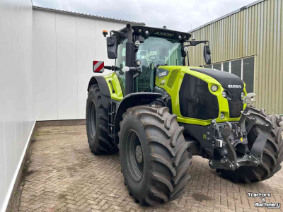 Schlepper / Traktor Claas Axion 830 Night Edition