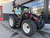 Schlepper / Traktor Valtra G135 CVT vario
