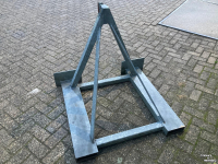 Sonstiges Anbauteile und Zubehör  Werktuigenbok met haak