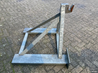Sonstiges Anbauteile und Zubehör  Werktuigenbok met haak