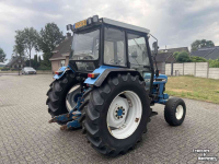 Schlepper / Traktor Ford 4830 16-speed Dual Power