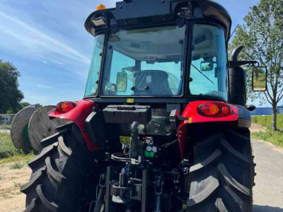 Schlepper / Traktor  ArmaTrac 1054e+