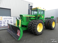 Schlepper / Traktor John Deere 7520