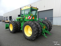 Schlepper / Traktor John Deere 7520