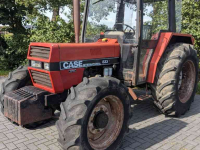 Schlepper / Traktor Case-IH 833
