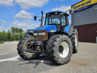 Schlepper / Traktor New Holland TM155 Power command