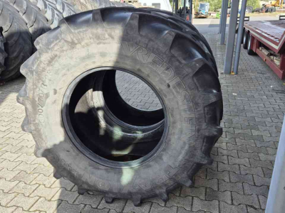 Räder, Reifen, Felgen & Distanzringe Vredestein 600/70R28 Traxion XXL banden 12/23mm