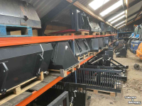 Sonstiges Anbauteile und Zubehör  Aanbouwdelen Grondbakken puinrieken tegelrieken vlakramen balenklemmen palletvorken