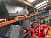 Sonstiges Anbauteile und Zubehör  Aanbouwdelen Grondbakken puinrieken tegelrieken vlakramen balenklemmen palletvorken