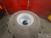 Räder, Reifen, Felgen & Distanzringe BKT 800/45R26.5 FL630 Ultra