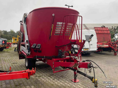Futtermischwagen BVL V-Mix 12 LS Voermengwagen Voermachines