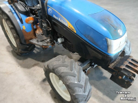 Schlepper / Traktor New Holland T 3040