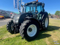 Schlepper / Traktor Valtra N121