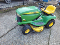 Aufsitzrasenmäher John Deere zitmaaier LT 133
