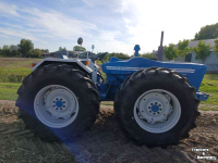 Schlepper / Traktor  1124