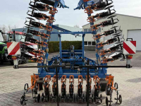 Hackmaschine Schmotzer 3x2.25 en 3x1.50 Uienschoffels met camera