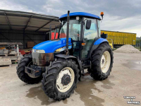 Schlepper / Traktor New Holland TD90 D