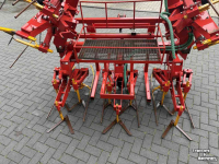 Hackmaschine Broekema 6 rij á 75cm gewasgeleide schoffel Van Dijk Rosko mäis