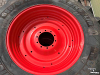 Räder, Reifen, Felgen & Distanzringe Michelin 650/65R42 en 540/65R30 op FENDT velgen