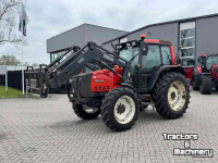 Schlepper / Traktor Valtra 6650 Hitech voorlader, vloeistokoppeling