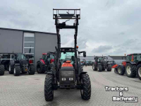 Schlepper / Traktor Valtra 6650 Hitech voorlader, vloeistokoppeling