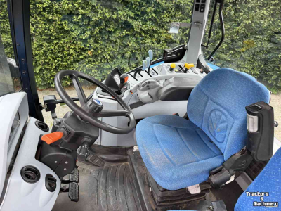 Schlepper / Traktor New Holland T6020