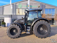Schlepper / Traktor Valtra N175D Twintrac