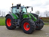 Schlepper / Traktoren Fendt 724 Vario S4 Profi Plus