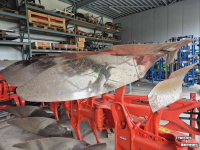 Pflüge Kuhn Vari-Master L 4E On-Land ploeg
