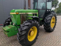 Schlepper / Traktor John Deere 4240 S