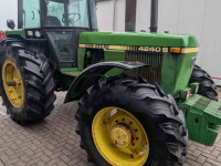Schlepper / Traktor John Deere 4240 S